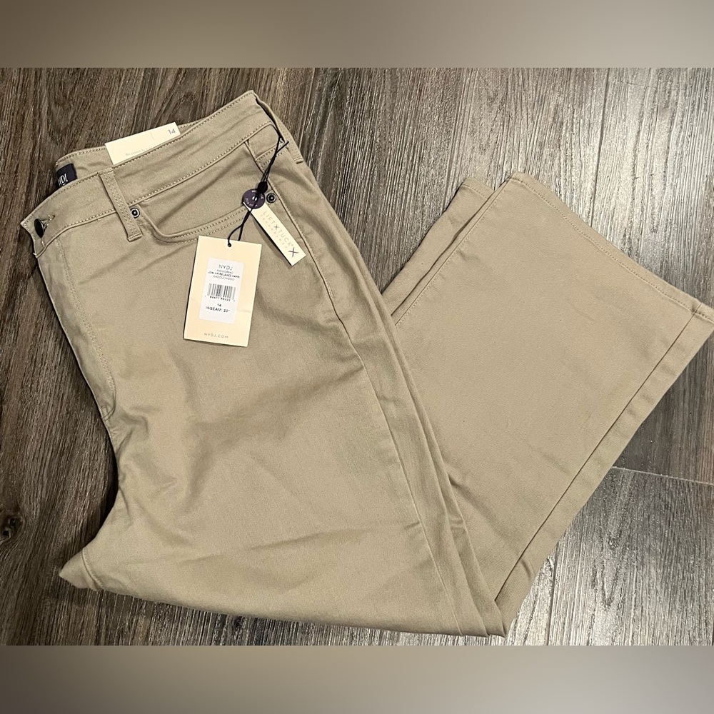 NYDJ Joni HR Relaxed. Capri - SADDLEWOOD Color - Size 14 - Inseam = 23”.   NWT